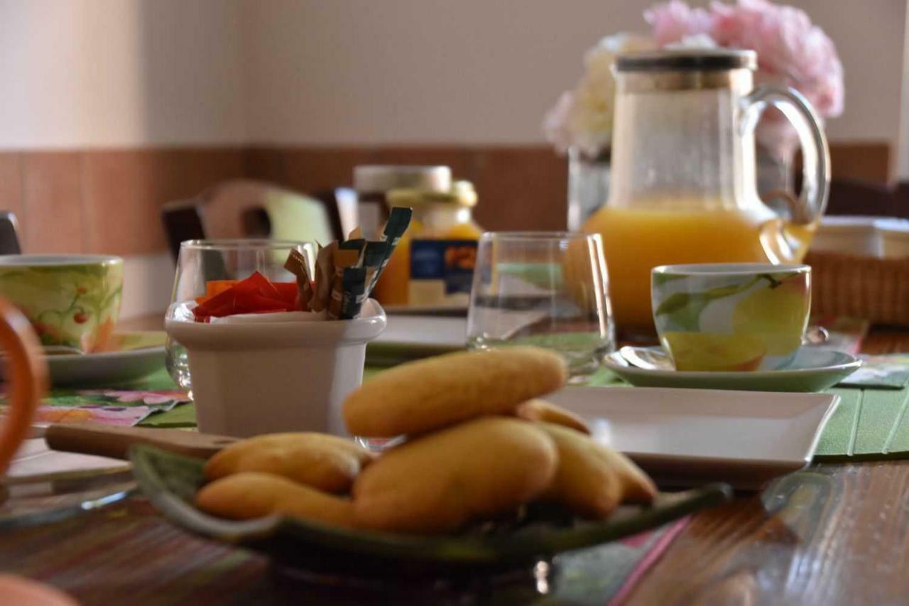 Bed and Breakfast Il Giardino Di Viola Чельє-Мессапіка Екстер'єр фото