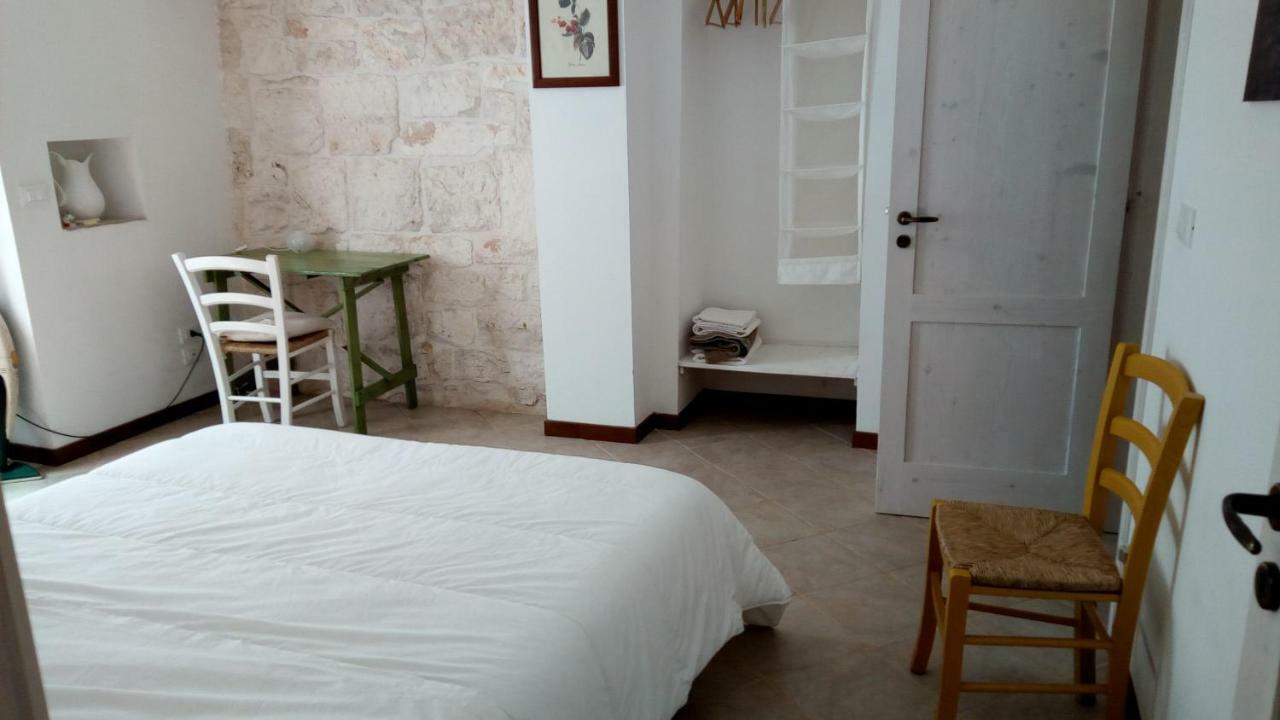 Bed and Breakfast Il Giardino Di Viola Чельє-Мессапіка Екстер'єр фото